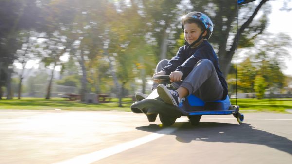 Razor Crazy Cart Shift - Blue, Electric Drifting Go Kart for Kids - 12V Powered Ride-On, Unisex - Image 2